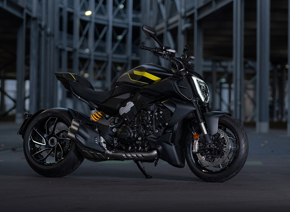 Ducati Weimar - Diavel V4